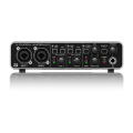 UMC204HD_P0BK0_Front_XL-1.png